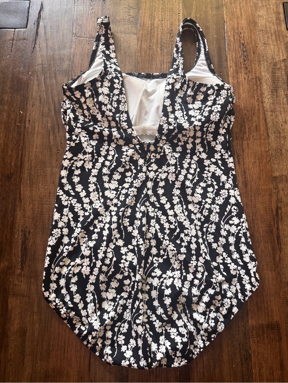 Lands End One Piece Swimsuit 12L Black White Floral Underwire Tummy Control - Picture 4 of 12